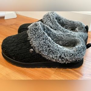 Skechers Memory Foam Slippers Size 5